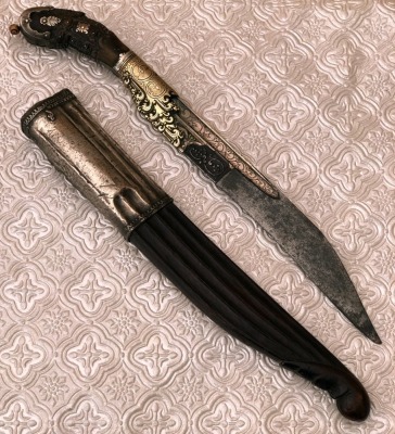 Sri Lankan Piha Kaetta Sterling Silver and Possible Gold Gilded Mounts with Carved Horn Handle