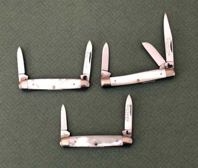 Three Queen Pearl Folders