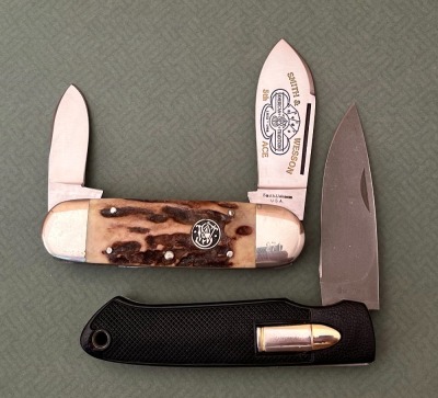 Smith & Wesson Stag Sunfish and Beretta Button Lock