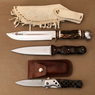 Pair of Fixed Blades and a Locking Liner