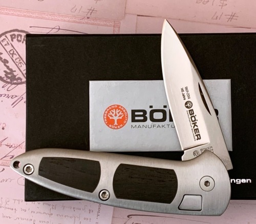 Boker Button Lock