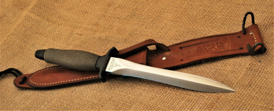 Early canted blade Gerber Mark II