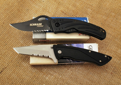 Pair of folders