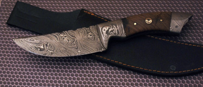 Unmarked Damascus Hunter