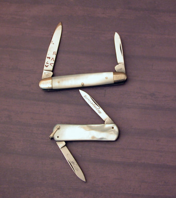 Two etched vintage pearl knives - 2