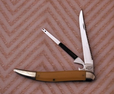 Case's Stainless Yellow Fish knife
