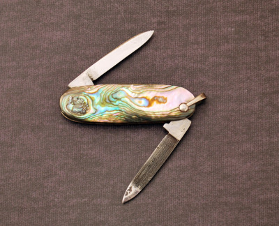 Cattaraugus Cutlery Co. Beautiful abalone lobster - 2