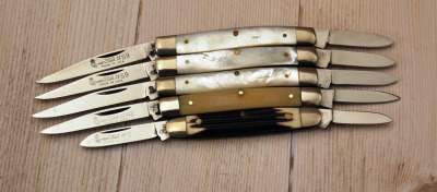 Group of 5 vintage Queen knives-3 pearl