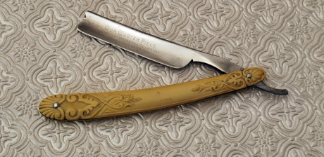 Maher & Grosh etched Masterpiece Razor