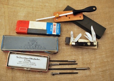 Group of knife items