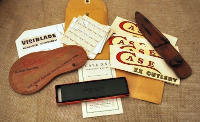 Group of vintage Case items