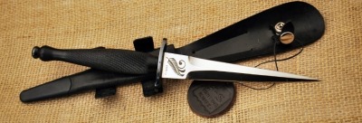 Fairbairn-Sykes Black Checkered Dagger - 2