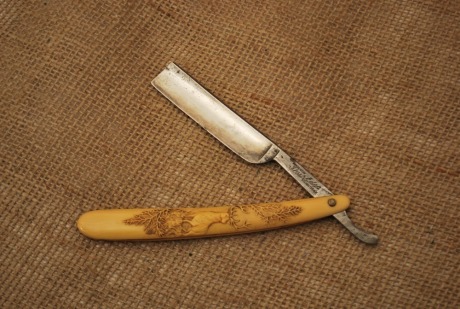 Fancy Robeson Elk Razor