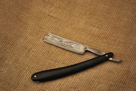 Geneva Cutlery Eagle Razor