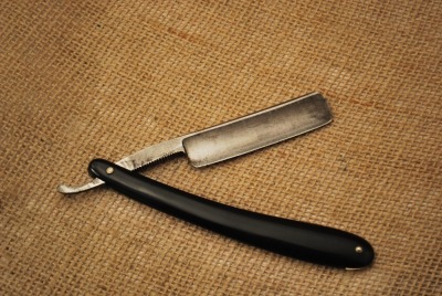 Geneva Cutlery Eagle Razor - 2