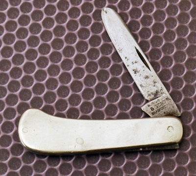 W. R. Case & Son spaying knife