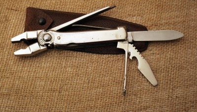 L'Electric Vintage pliers multi-tool