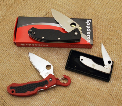 Spyderco Clip it, Grasshopper, & Tanacious