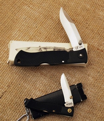 Pair of Blackjack Lockbacks