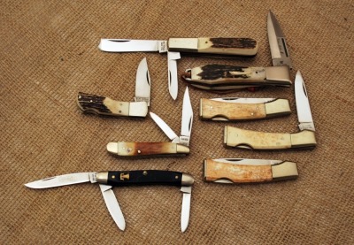 Group of 8 knives