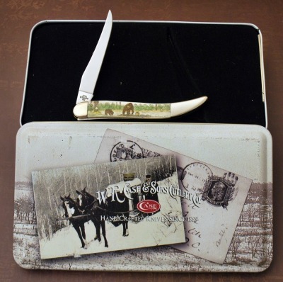 Gary Harbour Case Scrimshaw