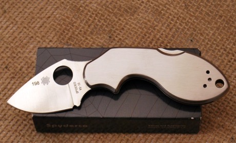 Spyderco Chop Lava