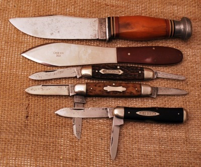 Group of five Vintage Knives