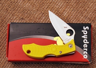 Spyderco Yellow Ladybug