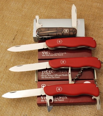 4 Swiss Army Knives: Rucksack, Picknickers, Mountaineer