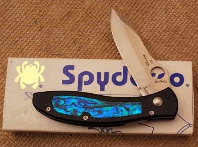 Spyderco Vesuvius