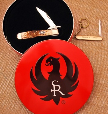 Ruger Case Cheetah cub & Grand Ole opry Brass Keychain Knife