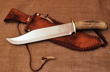 Scrimmed Stag Bowie