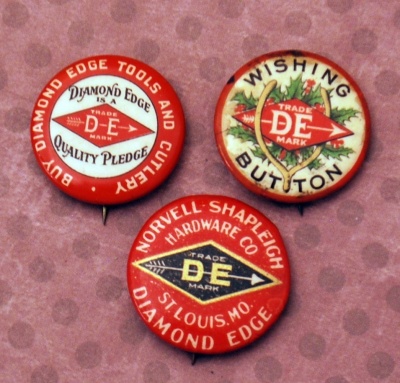 Three Diamond Edge Buttons