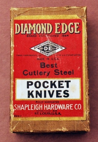 Vintage Diamond Edge Box