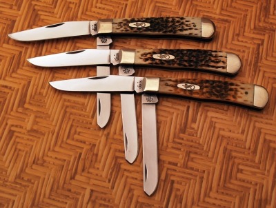 Three Jigged Bone Handle Case Trappers