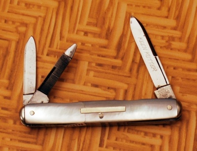 Simmons Keen Kutter etched pearl whittler