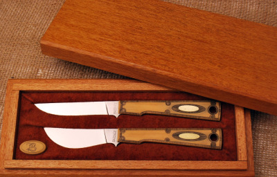 Bassney 2 knife set in box