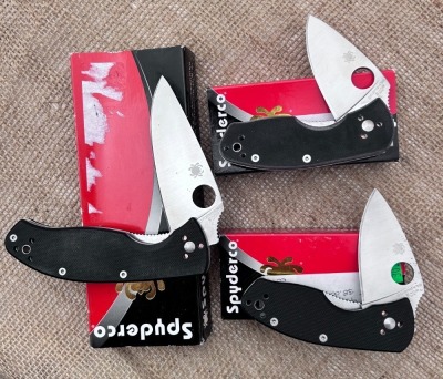 Three Spyderco