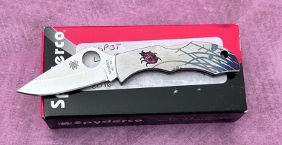 Spyderco Ladybug with Ladybug Etch