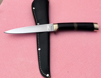 Leroy Besic small Hunter--Mid-spacer handle