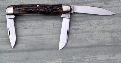 E. C. Simmons Stag Serpentine 3-blade - 2