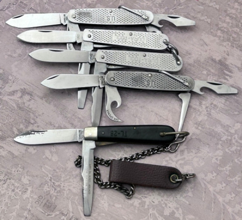 Five Camillus, 4 Military issue