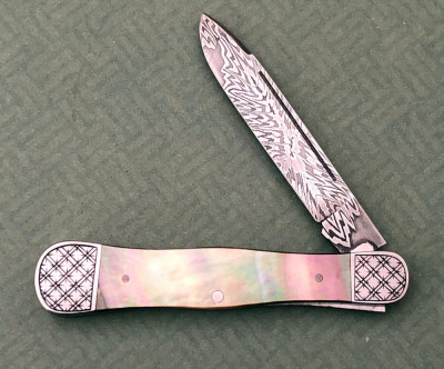 Mike Vagnino Black Lip Pearl Folder