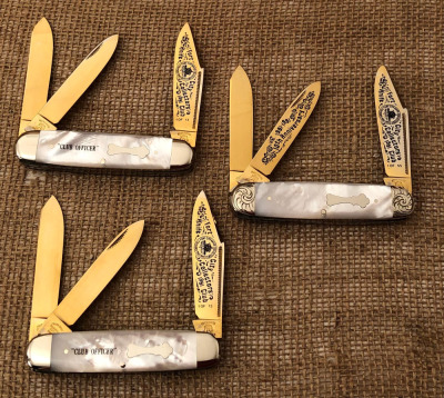 Three Pearl Fight'n' Rooster Fort City Club Knives