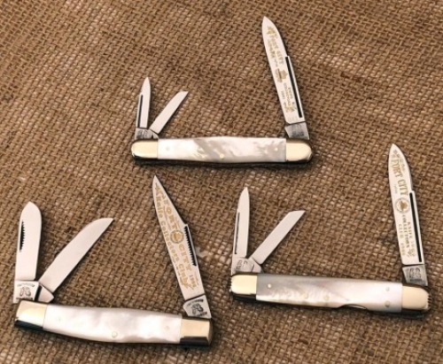 Three Fight'n Rooster Pearl Fort City Club Whittlers