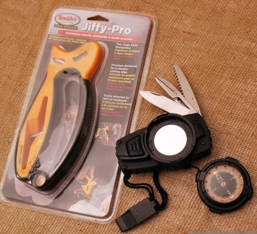 Jiffy Pro Sharpener and a Schrade Navi tool
