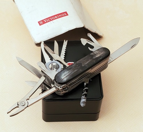 Victorinox Swiss Army Horn Handle Champ