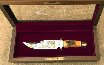 Schrade Aurum Etching Engraved StagHandle Bowie