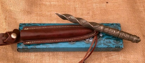 Cutlery Salvation Twisted Damascus Blade