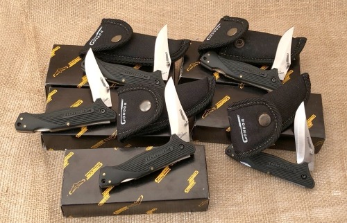 Five Condor 62-Z Rubber Handle Lockbacks